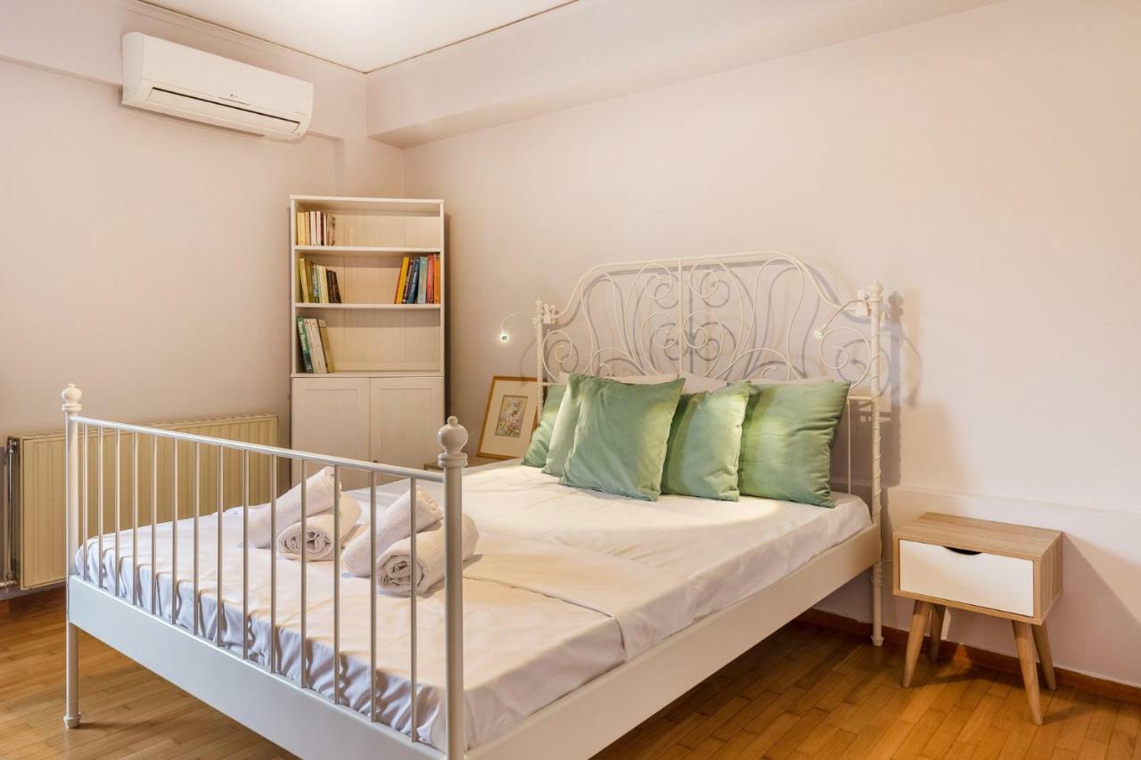 Holodek : Parthenon Apartment Athen